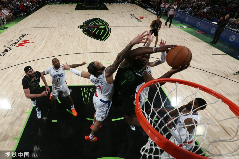 社交媒体上 社交媒体上