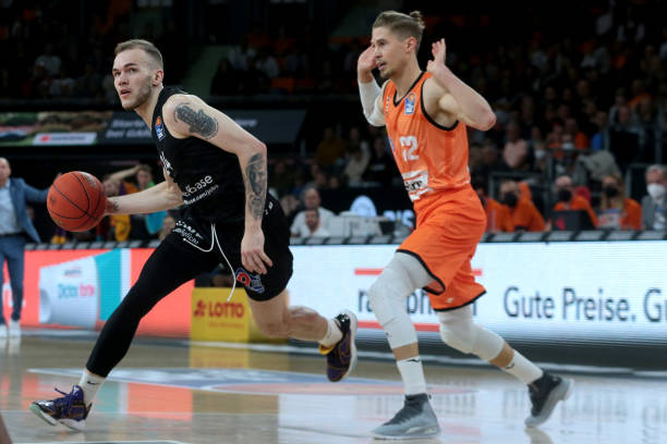 人难以防范 人难以防范