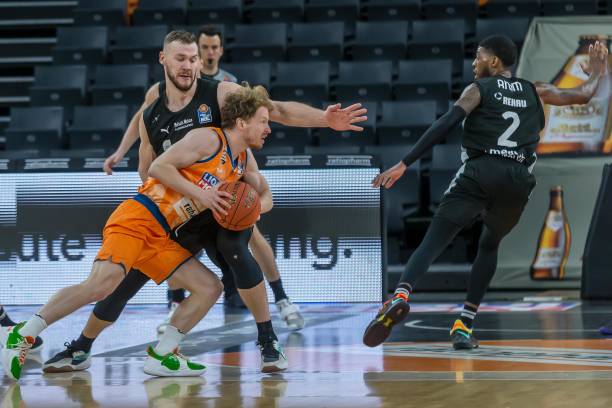 人都能更自 人都能更自