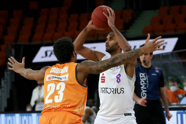 纳本场比赛 纳本场比赛